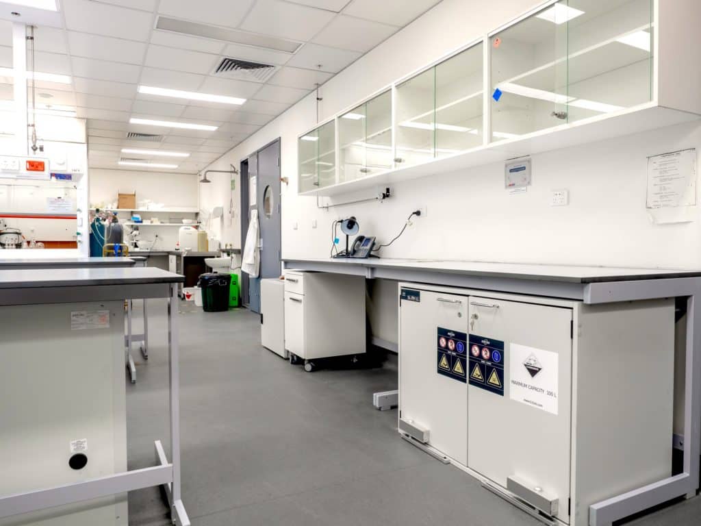 實驗室裝修中如何選擇適合的新風系統設備